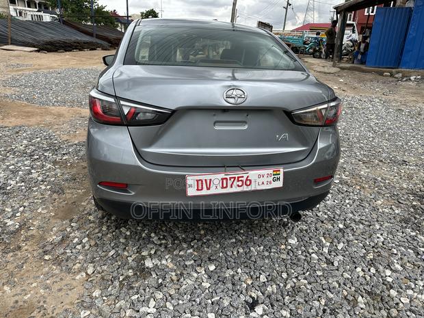 Scion iA 2015 Gray