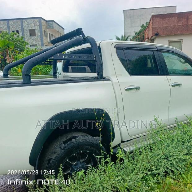 Toyota Hilux 2017 White