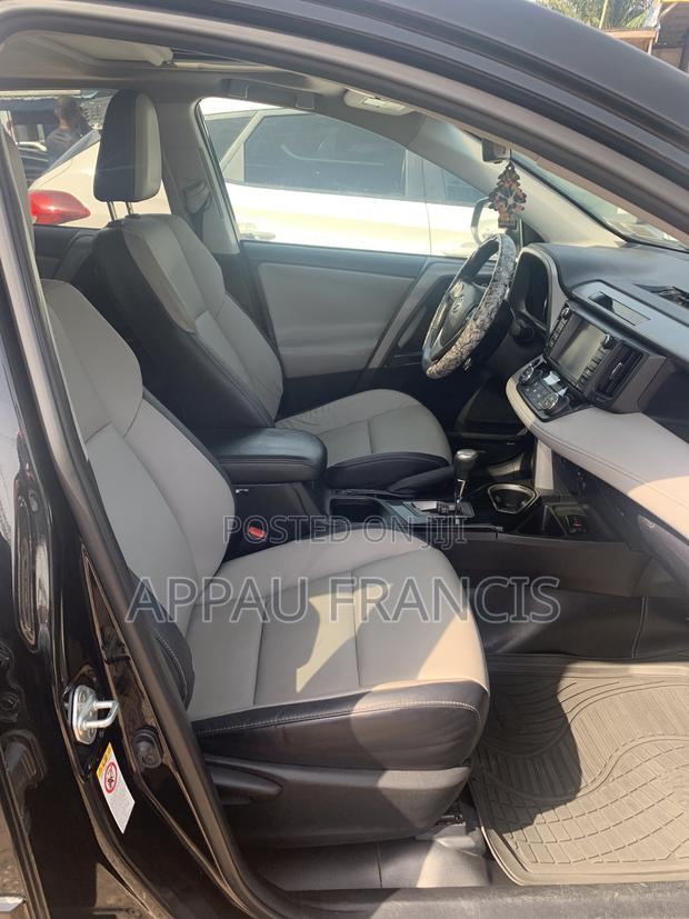 Toyota RAV4 Limited 4dr SUV (2.5L 4cyl 6A) 2018 Black