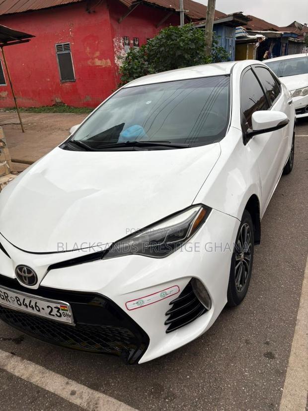 Toyota Corolla LE Eco 4dr Sedan (1.8L 4cyl CVT) 2016 White