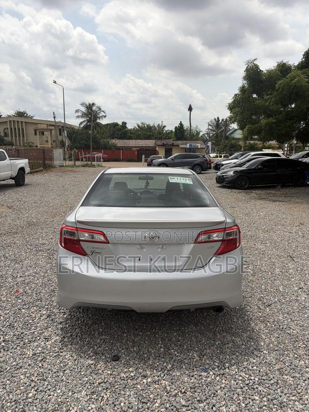 Toyota Camry 2014 Silver