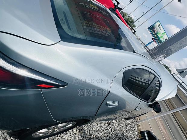 Toyota Yaris 2017 Silver