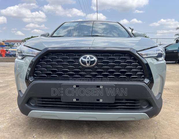 Toyota Corolla Cross LE 2WD 2024 Gray