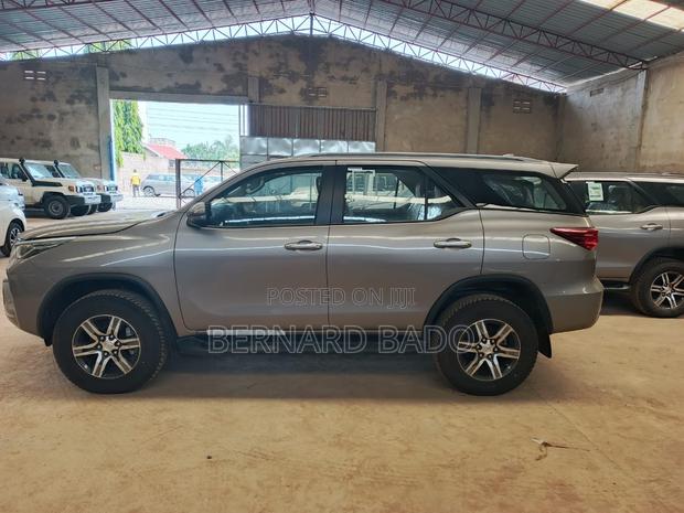 New Toyota Fortuner 2025 Pink