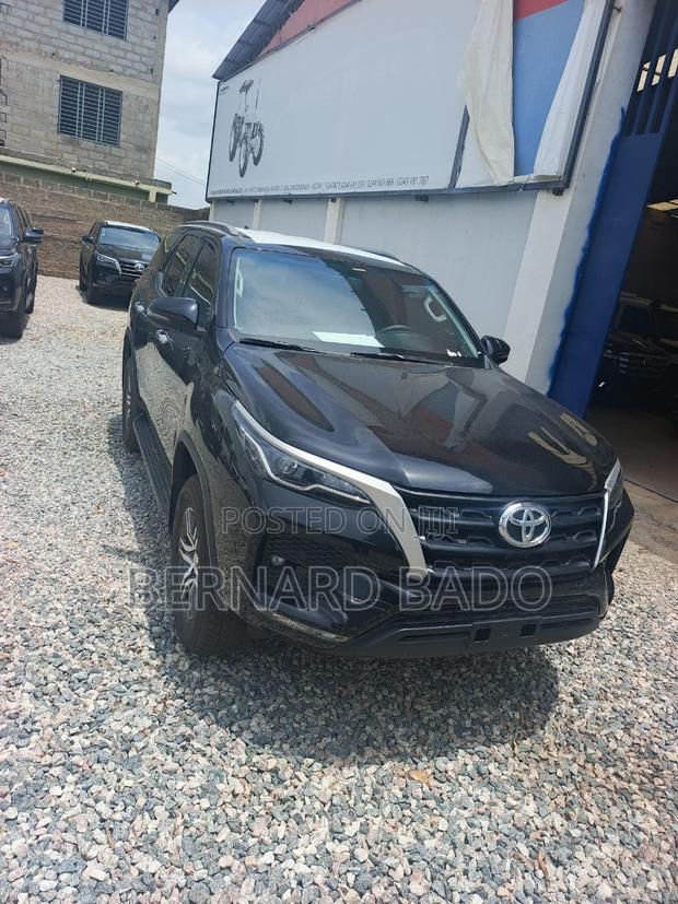 New Toyota Fortuner 2025 Black