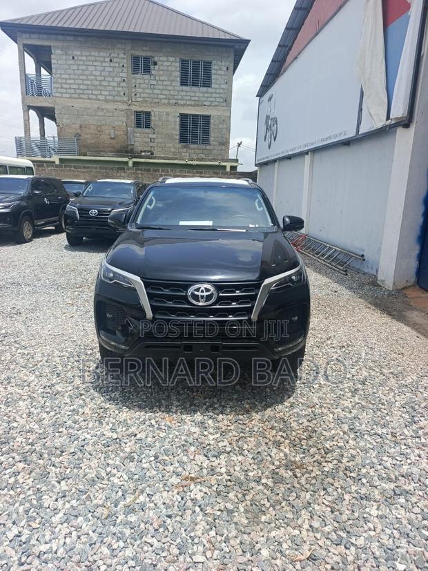 New Toyota Fortuner 2025 Black