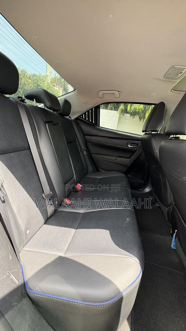 Toyota Corolla XSE 4dr Sedan (1.8L 4cyl CVT) 2017 Black
