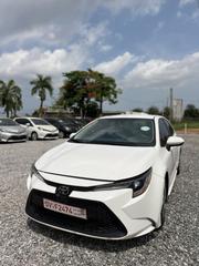 Toyota Corolla LE 2021 White for sale