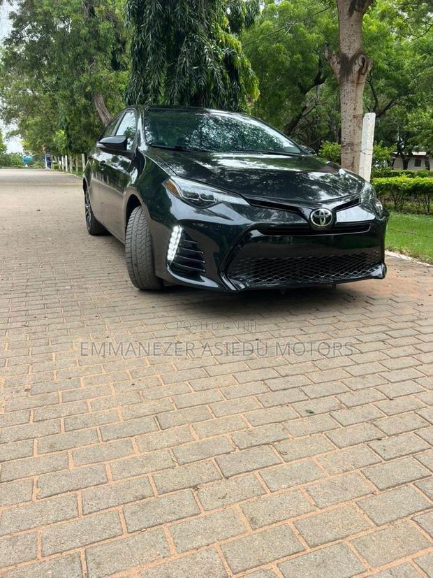 Toyota Corolla SE (1.8L 4cyl 6M) 2019 Black