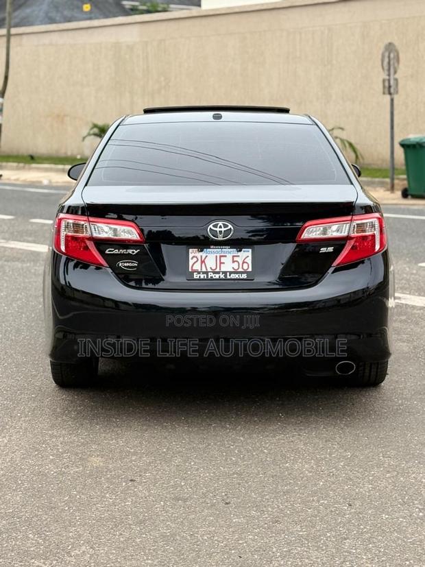 Toyota Camry SE 4dr Sedan (2.5L 4cyl 6A) 2014 Black