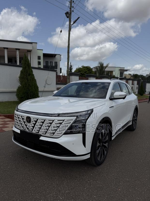 New Changan CS75 2025 White