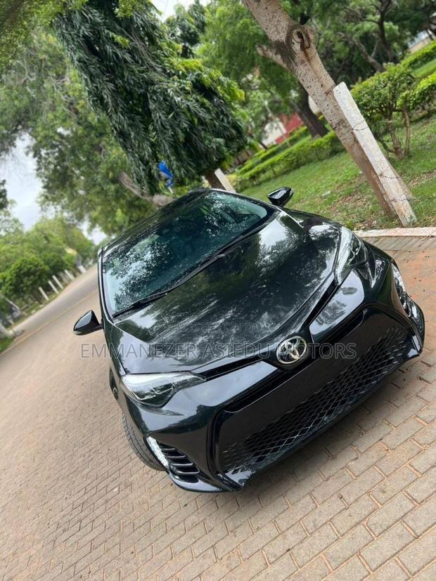 Toyota Corolla SE (1.8L 4cyl 2A) 2018 Black