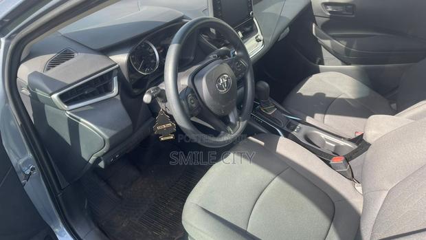 Toyota Corolla LE 2022 Gray