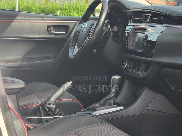 Toyota Corolla 2016 White