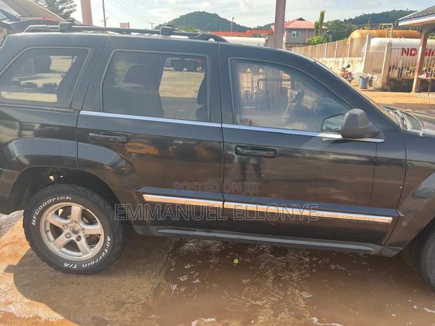 Jeep Grand Cherokee Laredo 4x4 2010 Black