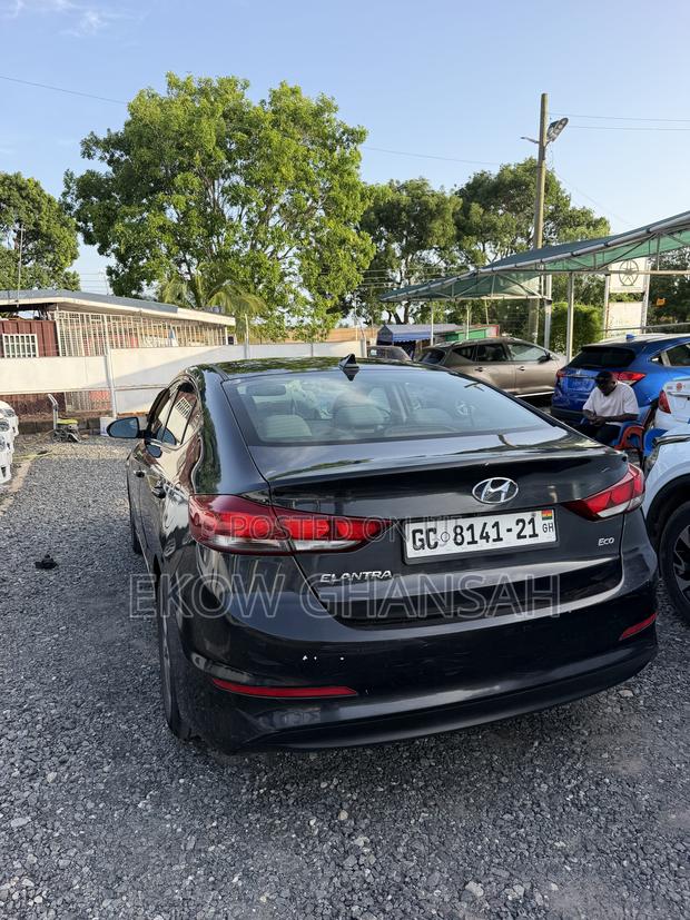 Hyundai Elantra 2018 Black