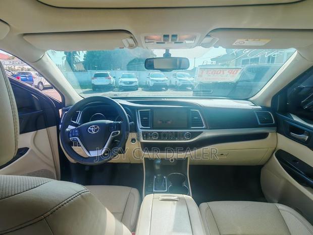 Toyota Highlander 2017 Black