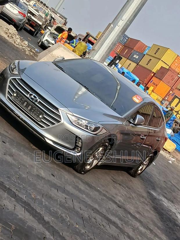 Hyundai Elantra 2017 Gray