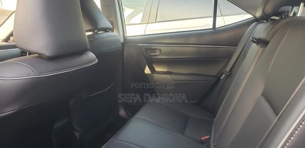 Toyota Corolla L 4dr Sedan (1.8L 4cyl 4A) 2015 Silver