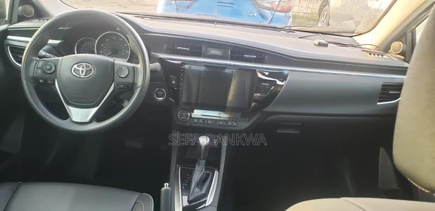 Toyota Corolla L 4dr Sedan (1.8L 4cyl 4A) 2015 Silver