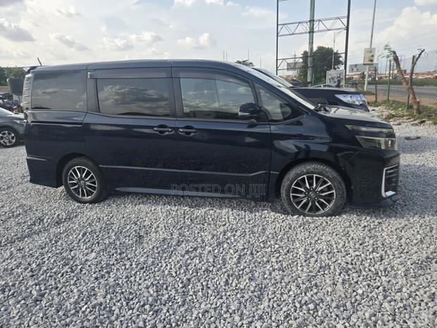 Toyota Voxy 2015 Black