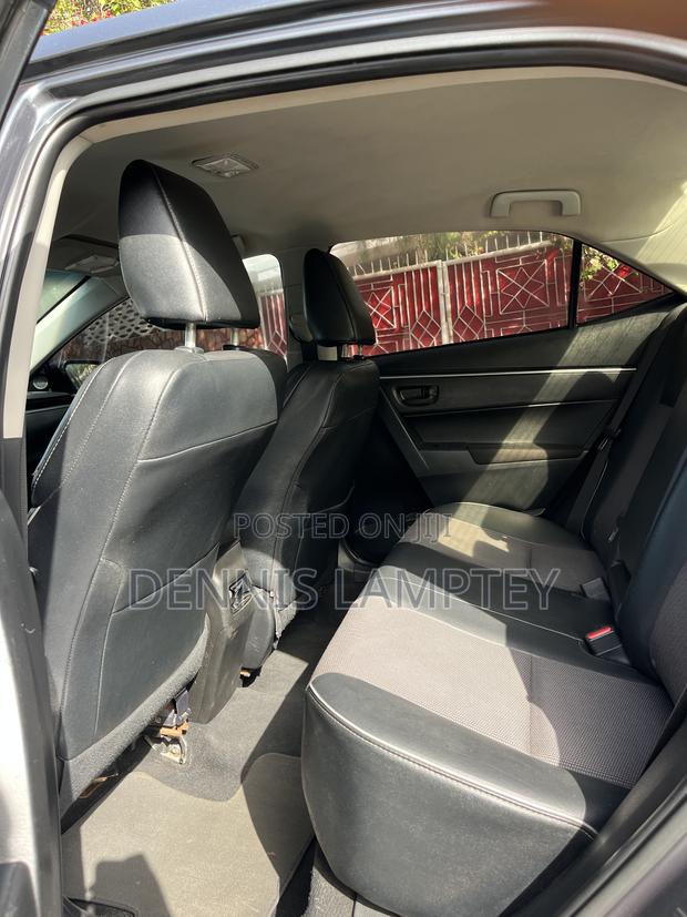 Toyota Corolla 2016 Black
