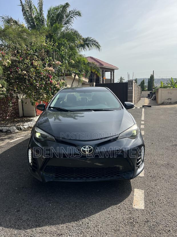 Toyota Corolla 2016 Black