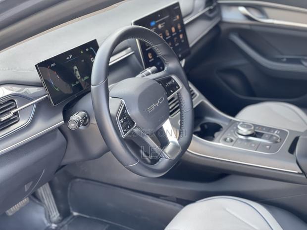 BYD Destroyer 05 DM-i 1.5 Hybrid FWD 2024 Silver
