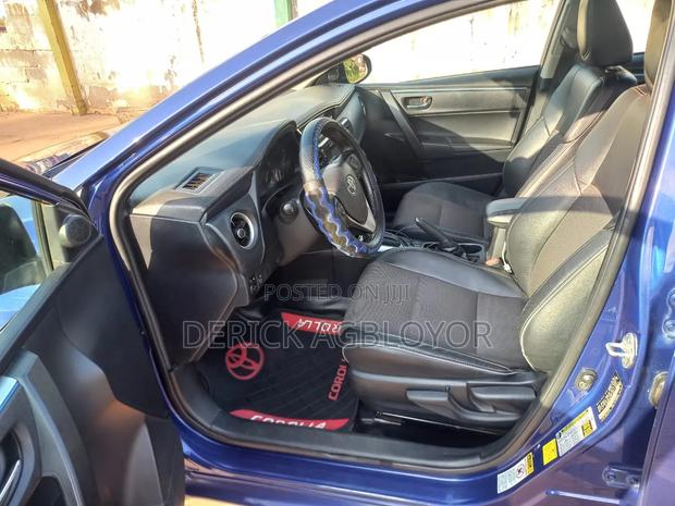 Toyota Corolla 2016 Blue
