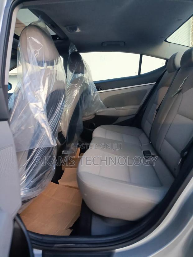 Hyundai Elantra 2020 Silver