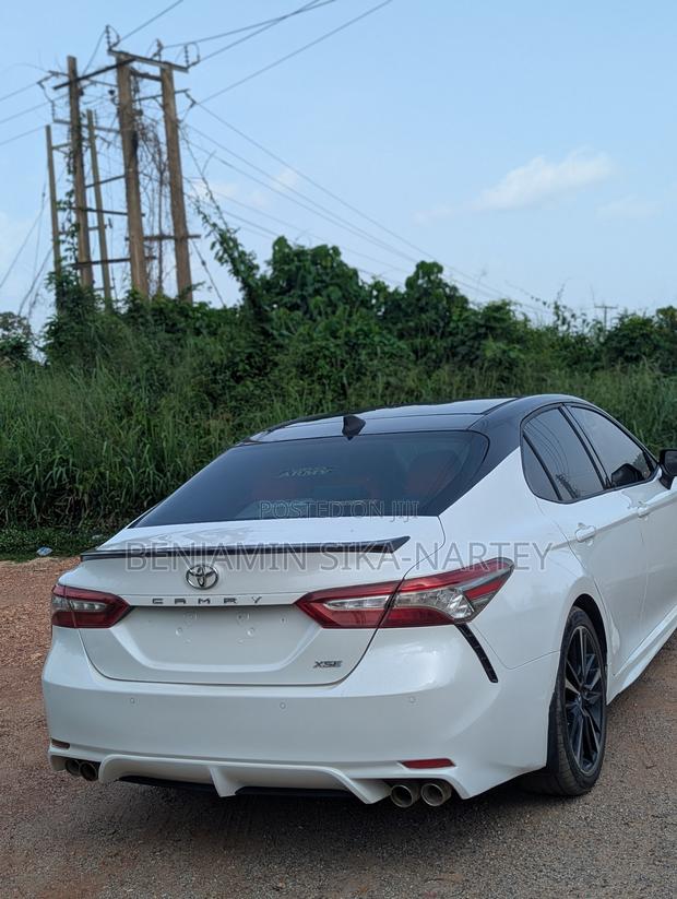 Toyota Camry XSE FWD (2.5L 4cyl 8AM) 2018 Pearl