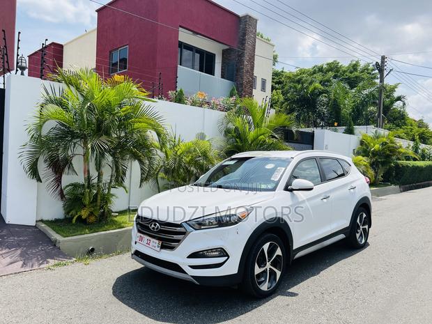 Hyundai Tucson Limited AWD 2017 White