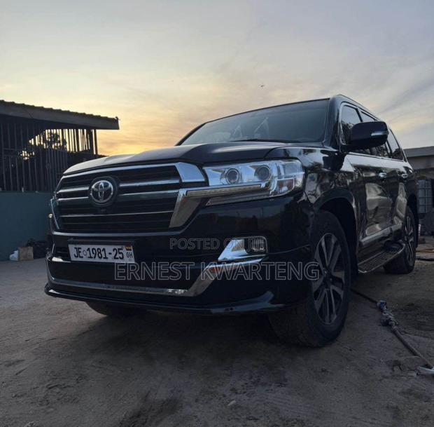 Toyota Land Cruiser 2015 Black