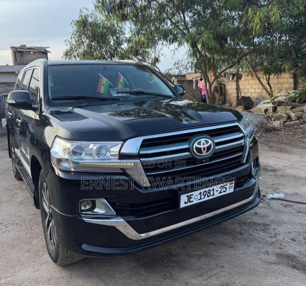 Toyota Land Cruiser 2015 Black