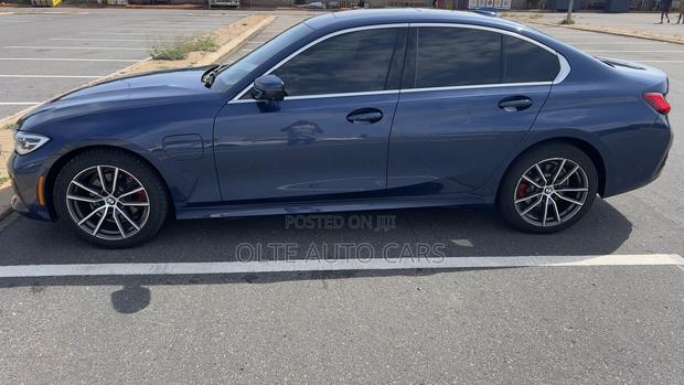 BMW 3 Series 330e Hybrid RWD 2021 Blue