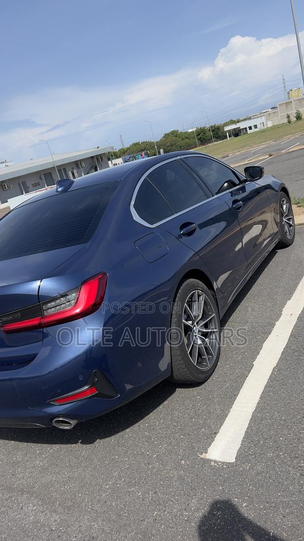 BMW 3 Series 330e Hybrid RWD 2021 Blue