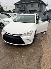 Toyota Camry SE 4dr Sedan (2.5L 4cyl 6A) 2015 White for sale