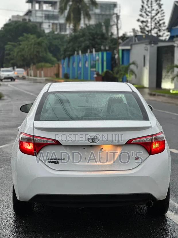 Toyota Corolla 2016 White