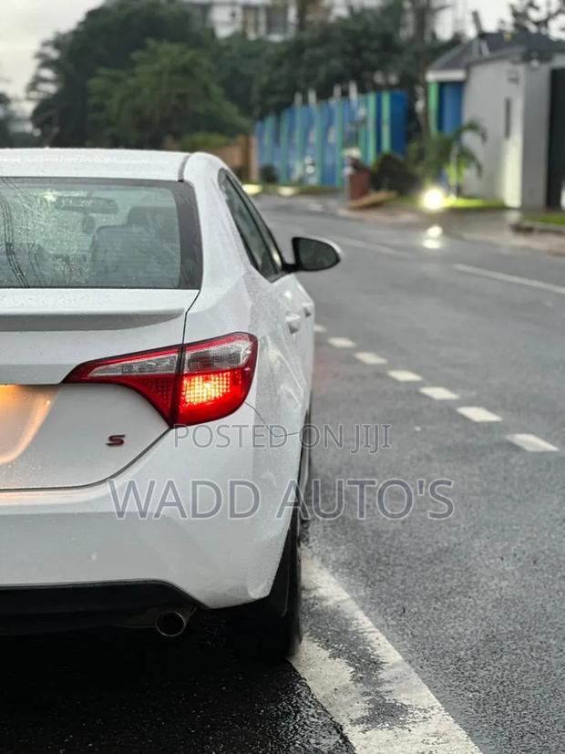Toyota Corolla 2016 White