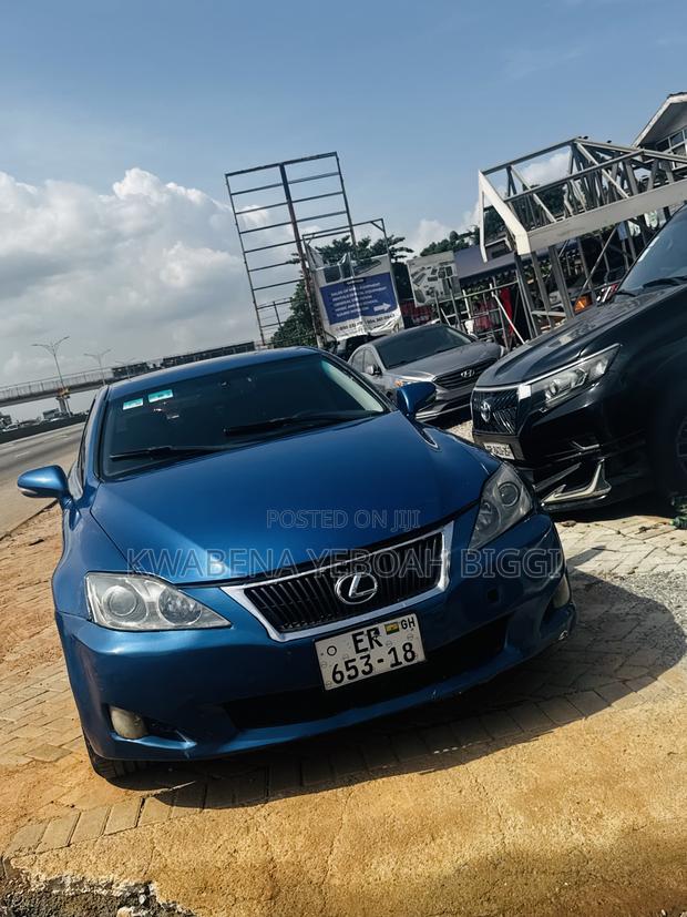 Lexus IS 250 2010 Blue