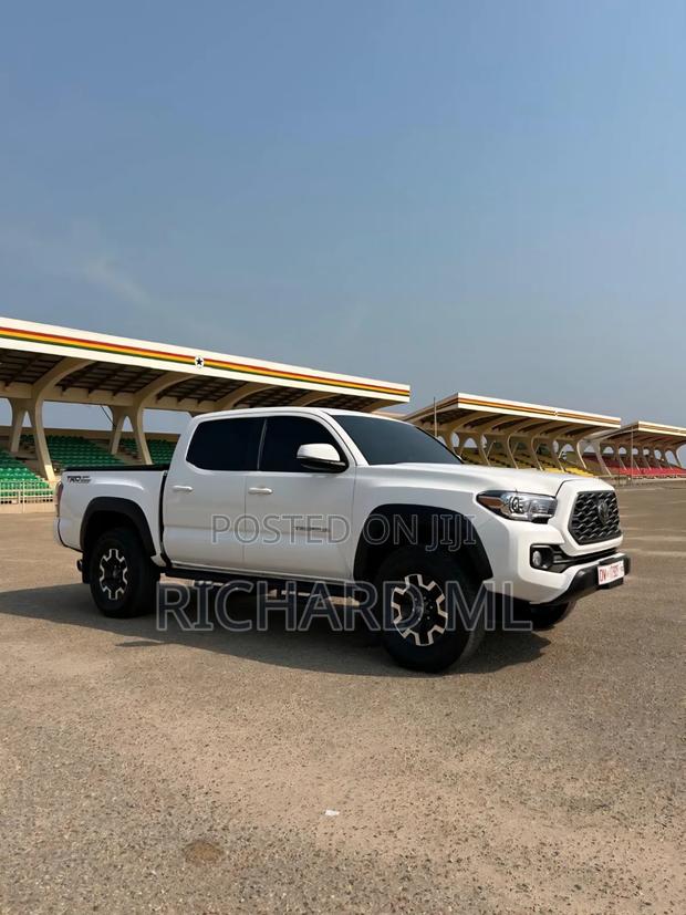 Toyota Tacoma 2020 White