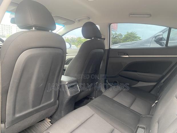 Hyundai Elantra Sport 2018 White