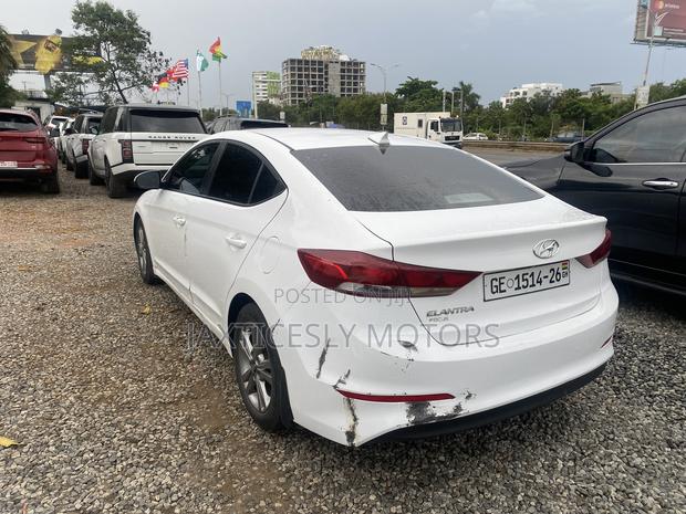 Hyundai Elantra Sport 2018 White