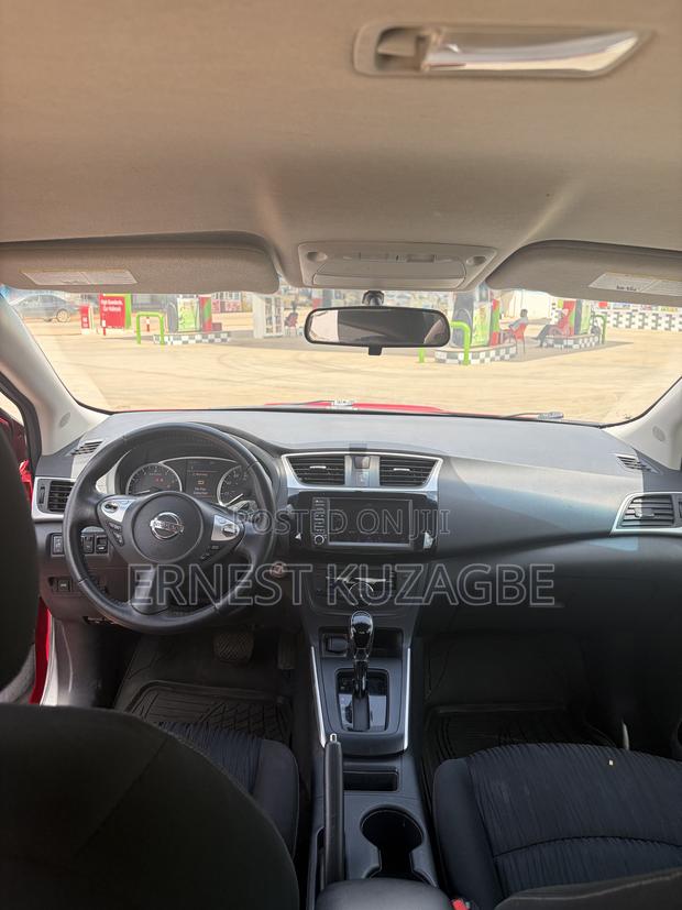 Nissan Sentra 2019 Red