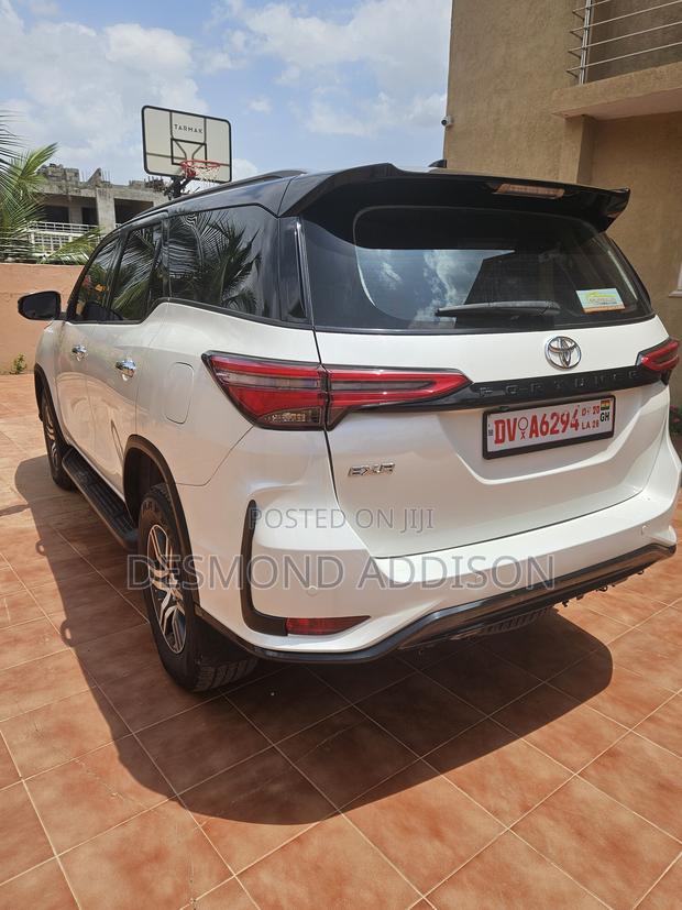 Toyota Fortuner 2.7 AWD 2021 White