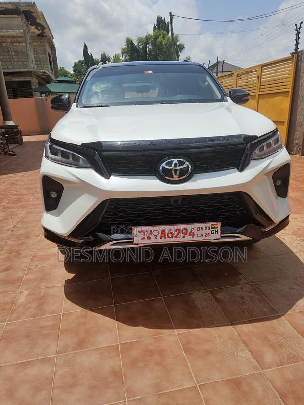 Toyota Fortuner 2.7 AWD 2021 White