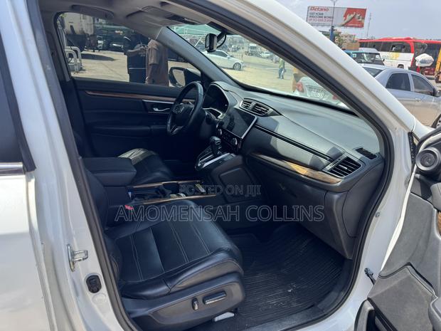 Honda CR-V Touring AWD 2019 White