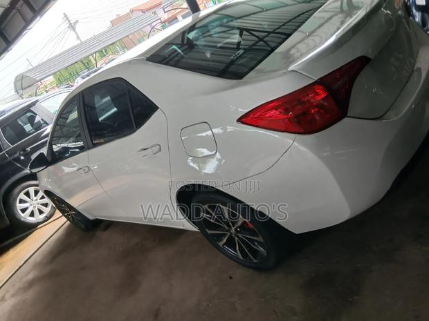 Toyota Corolla 2017 White
