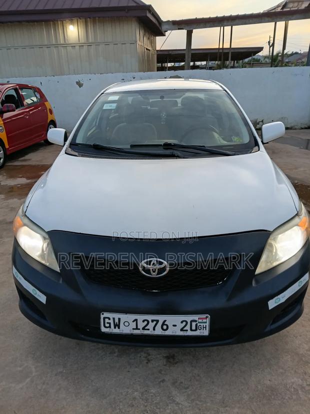Toyota Corolla LE 4dr Sedan (1.8L 4 cyl 4A) 2009 White