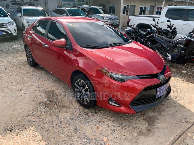Toyota Corolla LE Eco (1.8L 4cyl 2A) 2018 Red